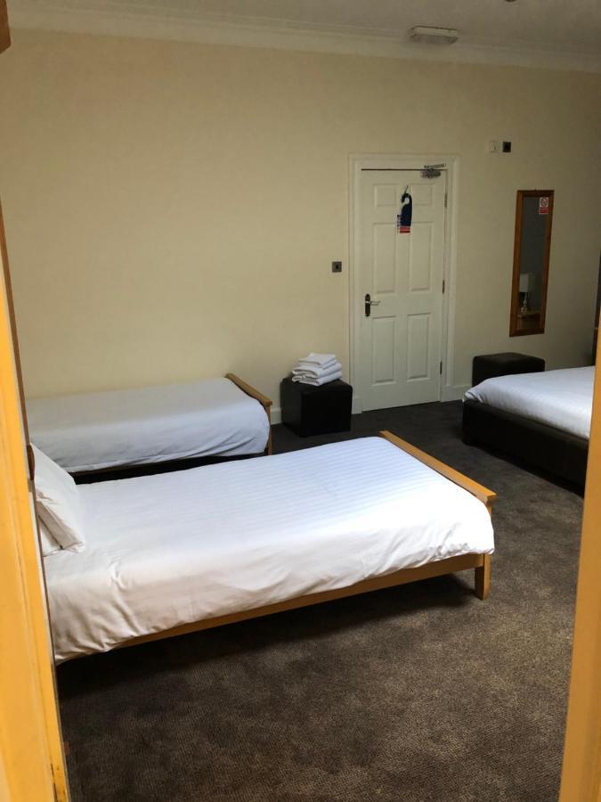 Oyo Douglas Hotel Kilmarnock Kültér fotó
