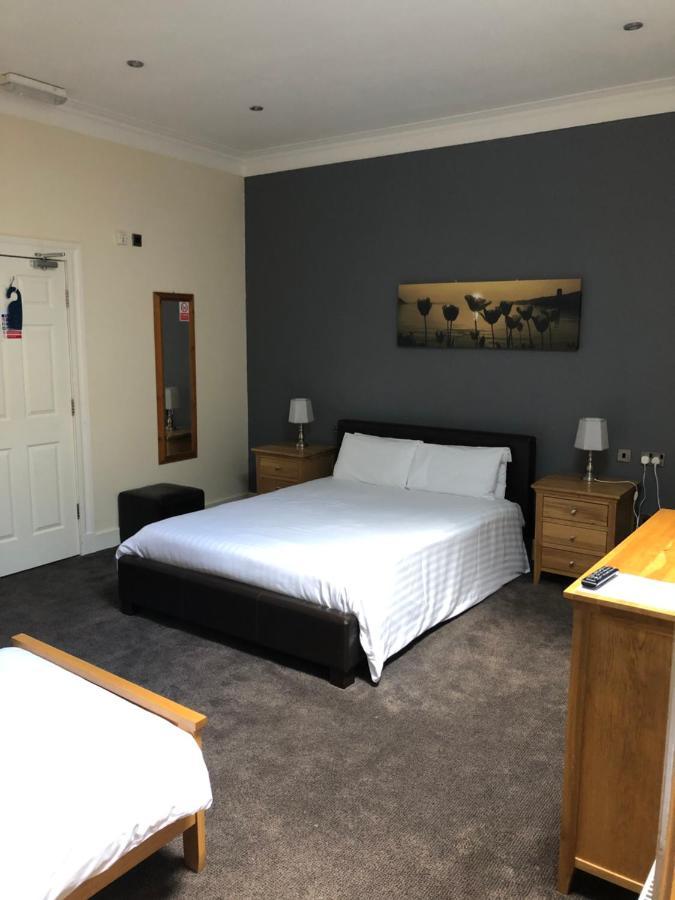 Oyo Douglas Hotel Kilmarnock Kültér fotó
