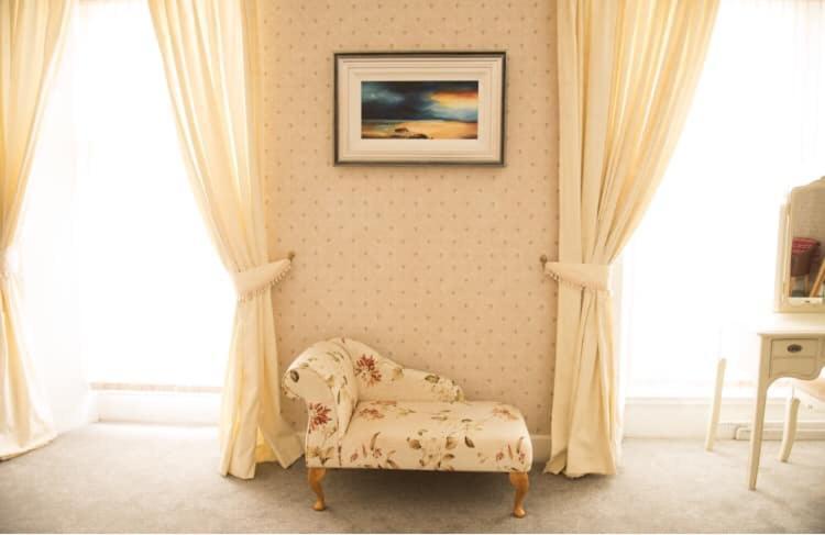 Oyo Douglas Hotel Kilmarnock Kültér fotó