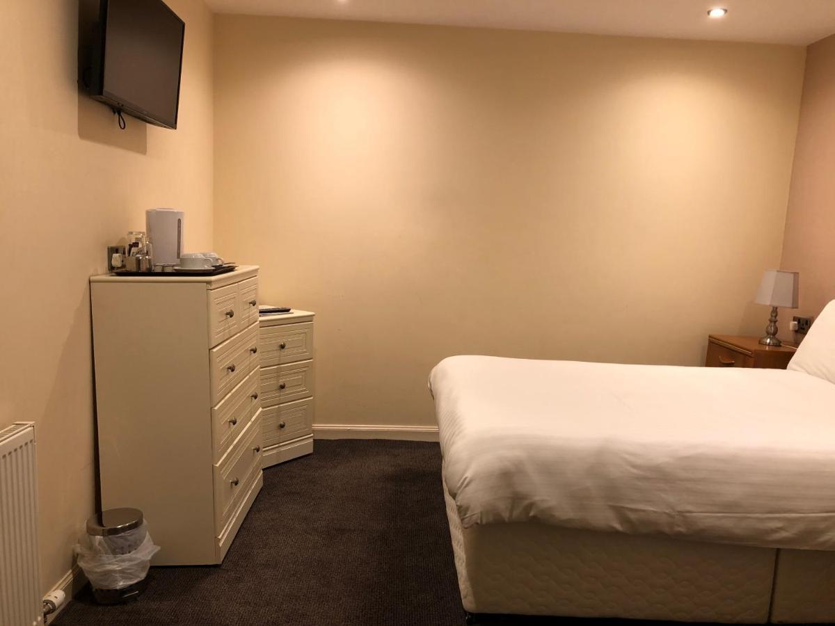 Oyo Douglas Hotel Kilmarnock Kültér fotó