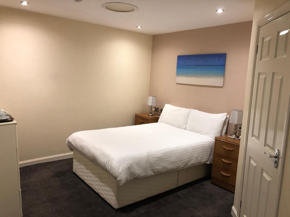 Oyo Douglas Hotel Kilmarnock Kültér fotó