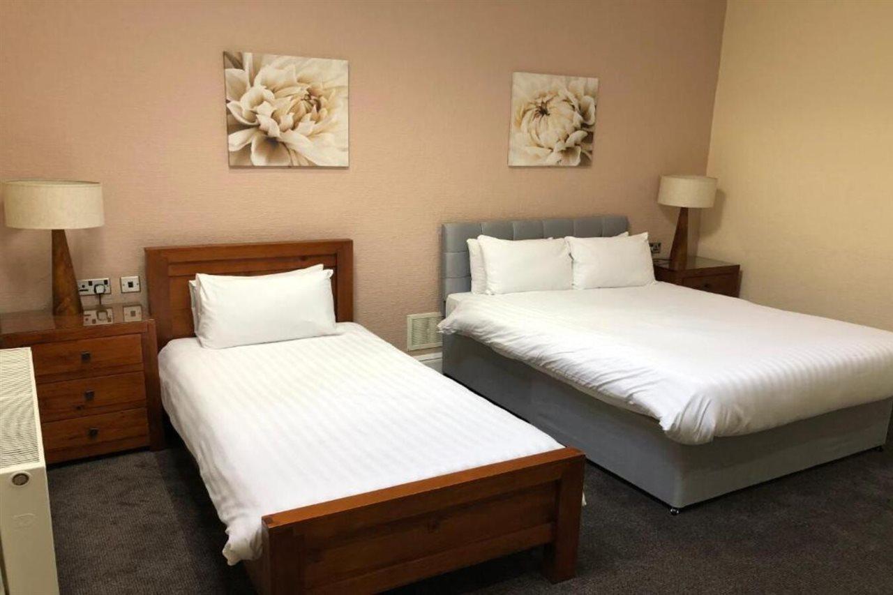 Oyo Douglas Hotel Kilmarnock Kültér fotó