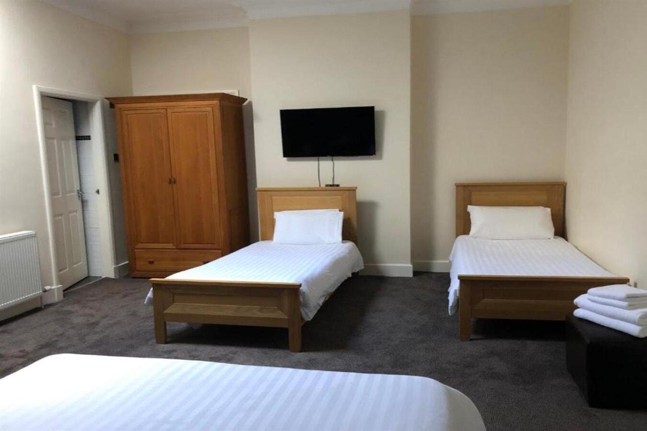 Oyo Douglas Hotel Kilmarnock Kültér fotó