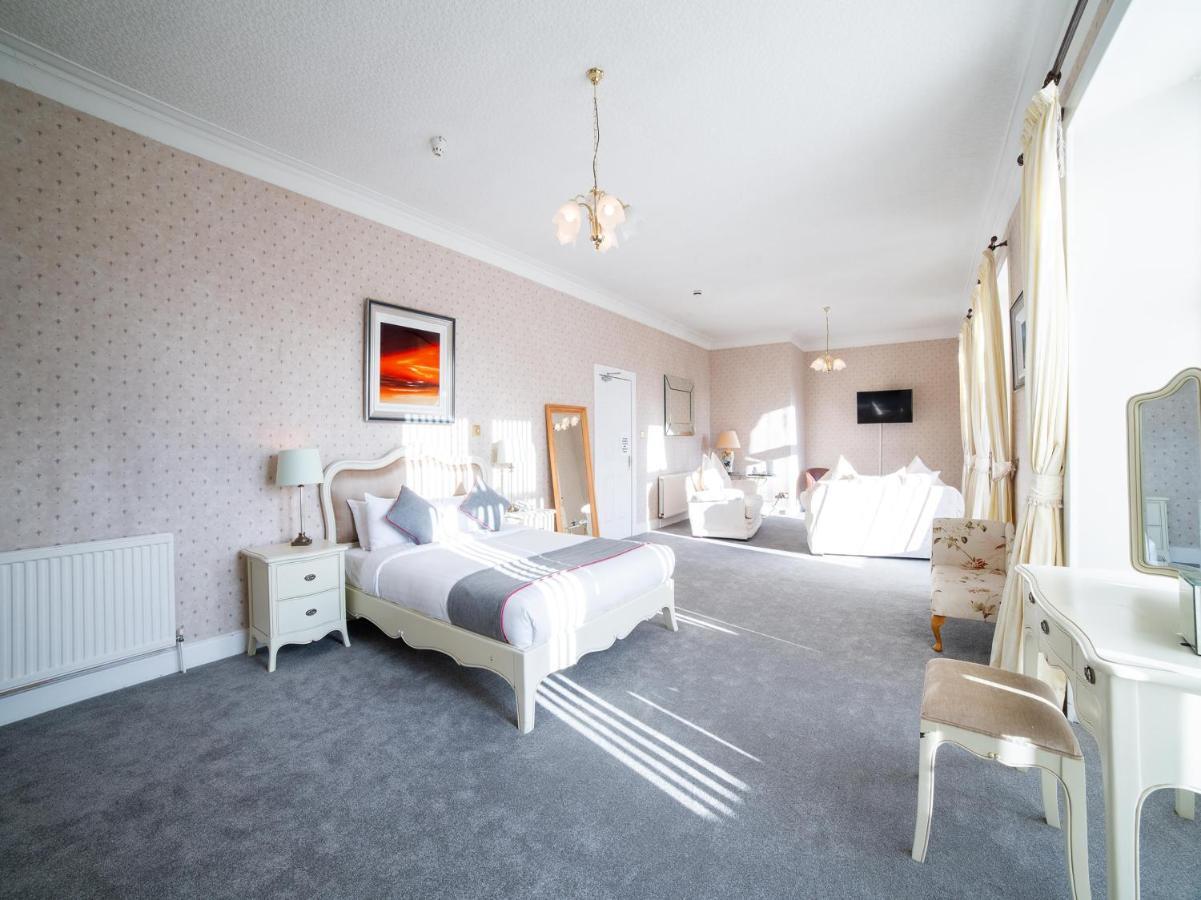 Oyo Douglas Hotel Kilmarnock Kültér fotó